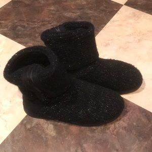 Black and silver thread fold over knit boots